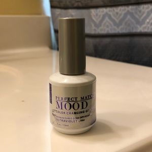 Color changing gel polish